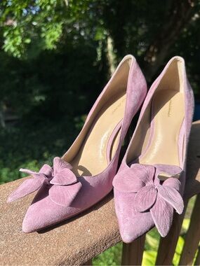 Ann Taylor Dusty Pink Suede Pointed-Toe Pumps with Suede Floral Accent